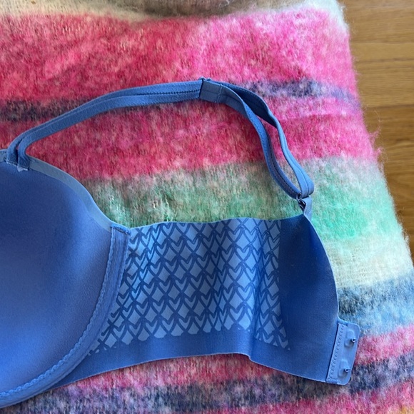 VICTORIA’S SECRET BRA 36C Blue - Picture 4 of 6
